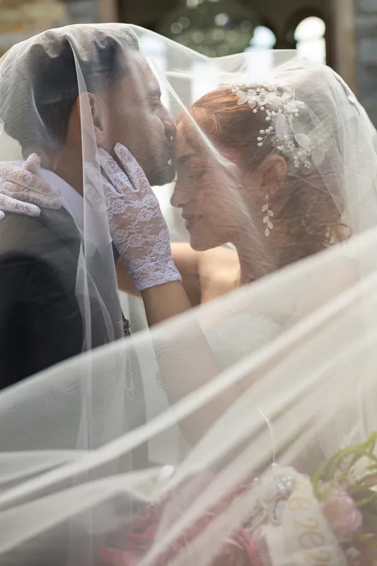 Elegant wedding photography Toronto GTA — editorial portrait by Fotogracia